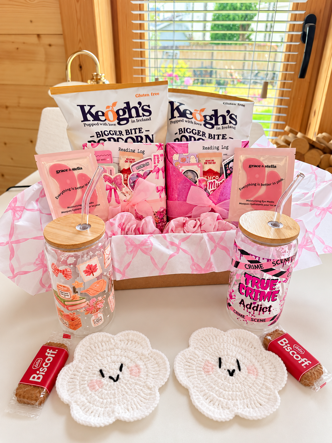 Book Lovers' Night In – Gift Box for Two