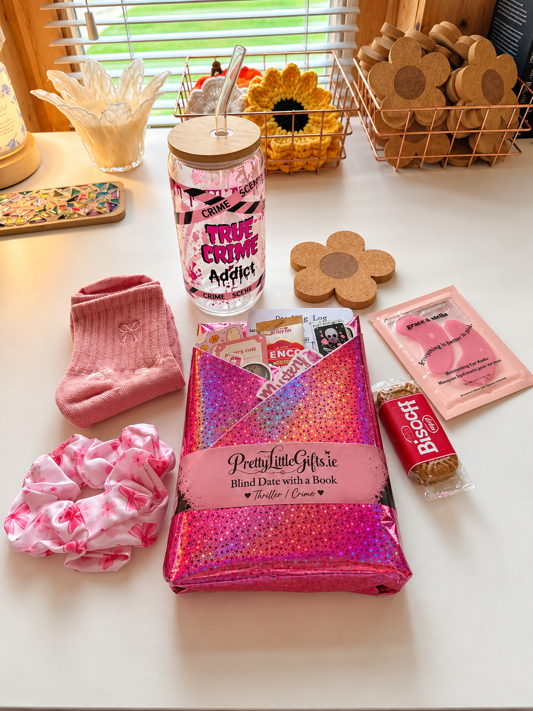 Pretty Little Mysteries - Blind Date With a Book Gift Box